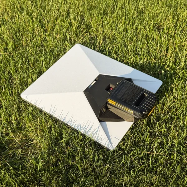 Starlink GO | Product shot 2 with DeWalt Adapter